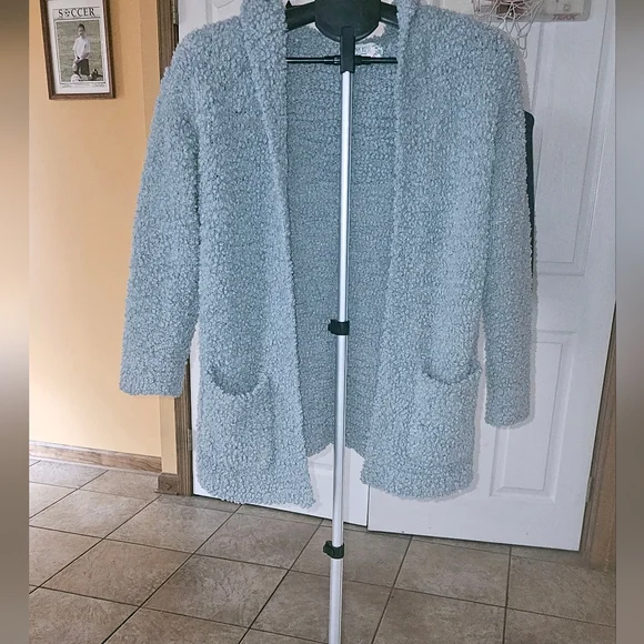 Nwot pink rose hooded cardigan sz sm. Sage green. - Picture 1 of 4